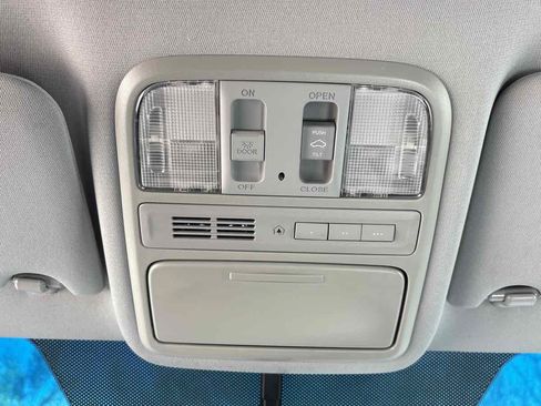 Used 2013 Honda Pilot Touring image 31