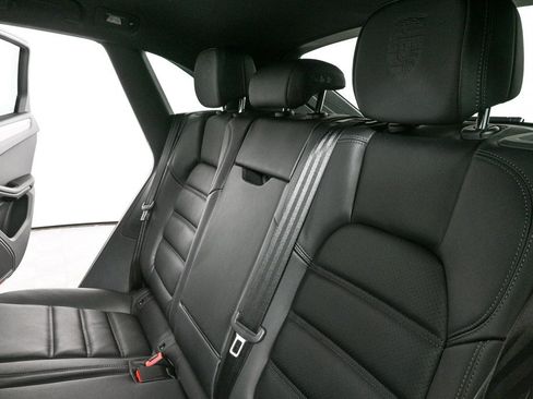 New 2025 Porsche Macan image 22