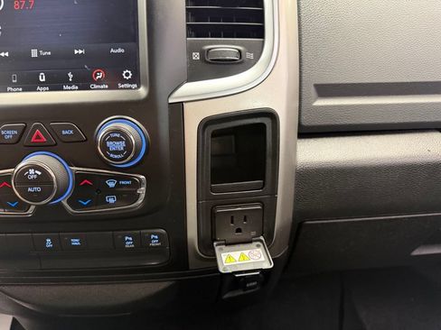 Used 2019 RAM 1500 Big Horn AWD/4WD image 52