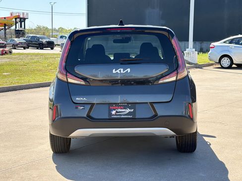 Used 2024 Kia Soul LX w/ Option Group 015 image 10