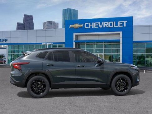 New 2026 Chevrolet Trax LT w/ Driver Confidence Package FWD image 5