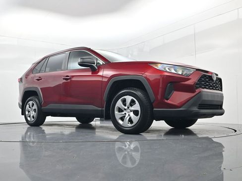 Used 2019 Toyota RAV4 LE w/ Carpet Mat Package image 42