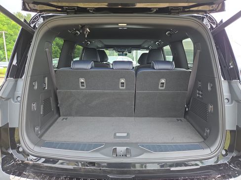 Used 2026 INFINITI QX80 4WD w/ Sport Exterior Package image 10