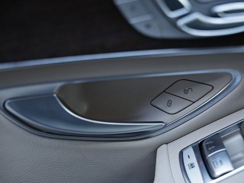 Used 2022 Mercedes-Benz GLC 300 4MATIC image 18