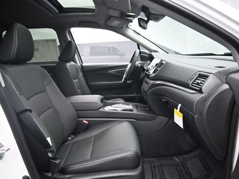 New 2025 Honda Ridgeline RTL image 27