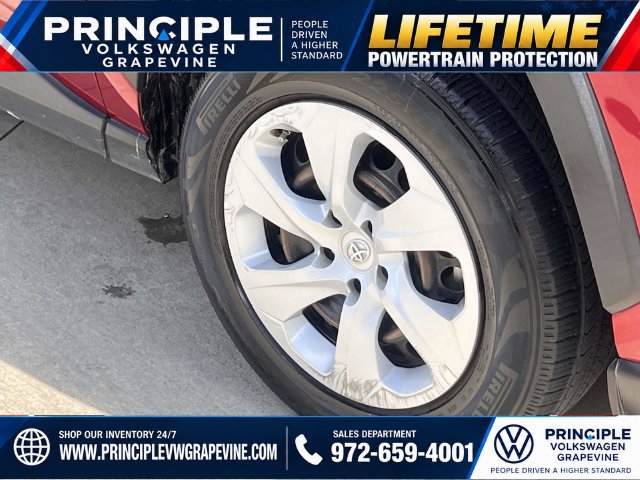 Used 2019 Toyota RAV4 LE FWD image 8