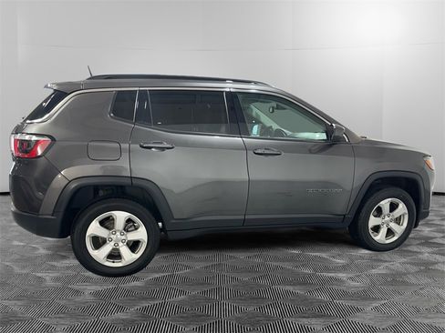 Used 2019 Jeep Compass Latitude w/ Popular Equipment Group image 6