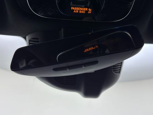 Used 2025 Mercedes-Benz C 300 Sedan w/ AMG Line w/ Night Package image 37