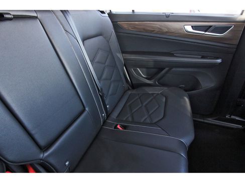 Used 2024 Volkswagen Atlas SE image 15