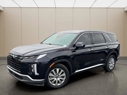 Used 2023 Hyundai Palisade SE w/ Cargo Package