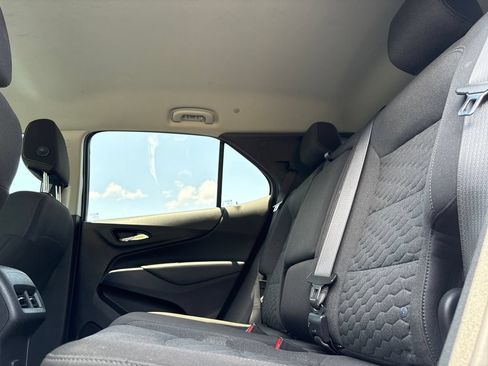 Used 2021 Chevrolet Equinox LT FWD image 19