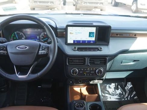 Used 2023 Ford Maverick Lariat w/ Lariat Luxury Package FWD image 13