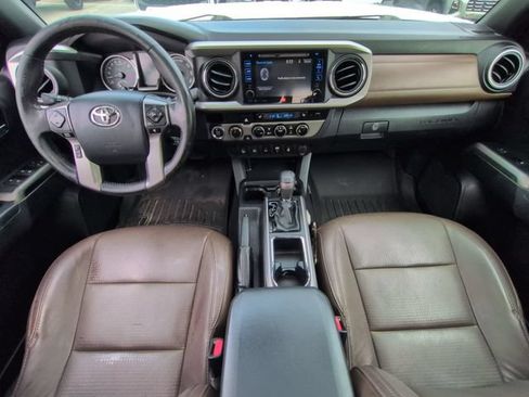 Used 2017 Toyota Tacoma Limited w/ Tow Package AWD/4WD image 15