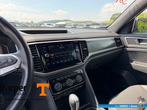 Used 2023 Volkswagen Atlas Cross Sport SEL R-Line AWD/4WD image 18