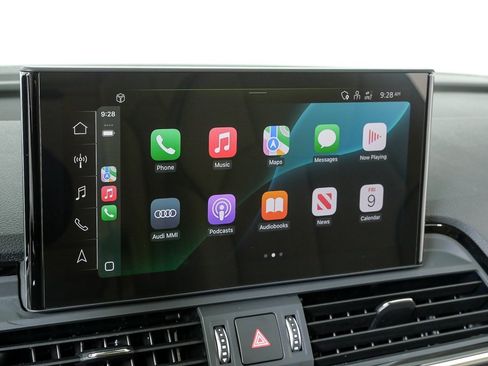 Used 2021 Audi Q5 Prestige w/ Prestige Package image 16