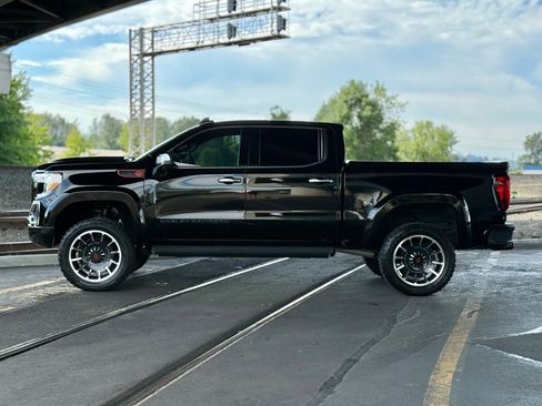 Used 2022 GMC Sierra 1500 SLT w/ SLT Premium Plus Package AWD/4WD image 6