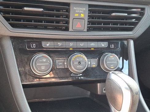 Used 2019 Volkswagen Jetta GLI FWD image 15