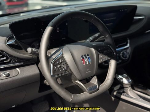 Used 2024 Buick Envista Sport Touring w/ Convenience I Package FWD image 18