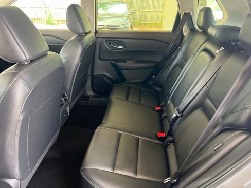 Used 2023 Nissan Rogue SL AWD/4WD image 9
