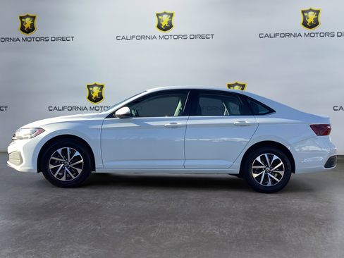 Used 2023 Volkswagen Jetta S image 2