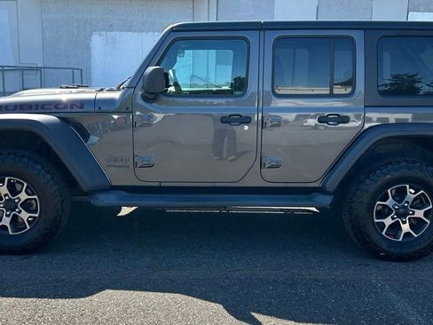 Used 2019 Jeep Wrangler Unlimited Rubicon w/ LED Lighting Group AWD/4WD image 8