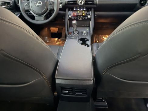 Used 2025 Lexus IS 300 w/ Premium Package image 31
