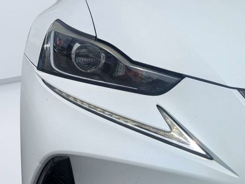 Used 2017 Lexus IS 350 F Sport w/ F Sport Package RWD image 9