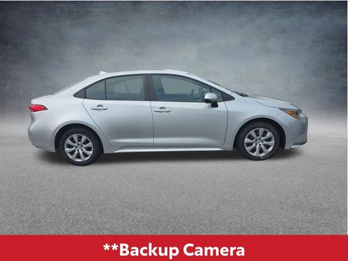Used 2023 Toyota Corolla LE FWD image 4