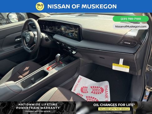 New 2025 Nissan Kicks SR image 28