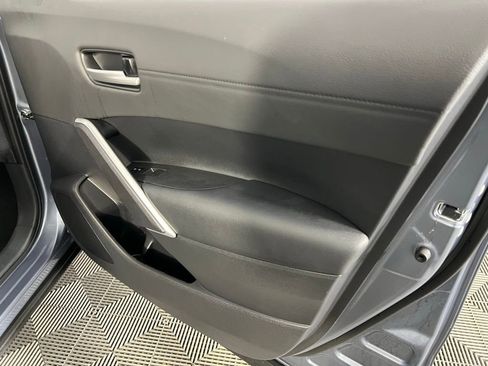 Used 2024 Toyota Corolla Cross XLE image 35