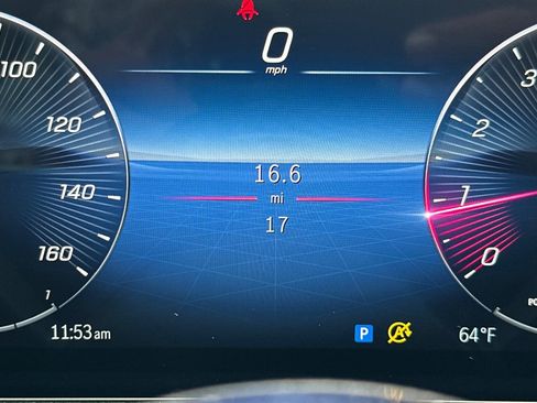 New 2025 Mercedes-Benz GLA 250 image 32