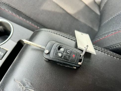 Used 2017 Chevrolet Equinox LT w/ Convenience Package image 30