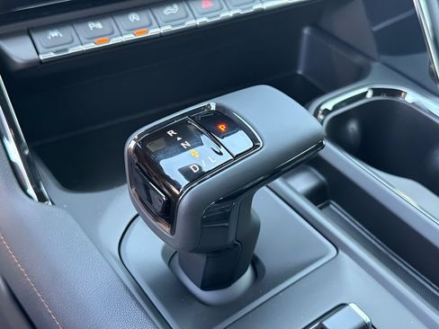 New 2026 GMC Sierra 1500 AT4 w/ AT4 Premium Package AWD/4WD image 15