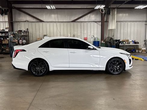 Used 2021 Cadillac CT4 V w/ Technology Package image 10