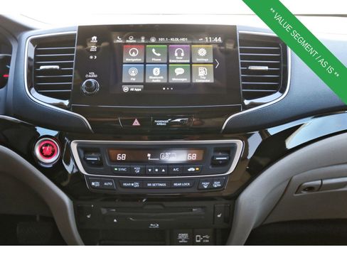 Used 2020 Honda Pilot Touring image 25