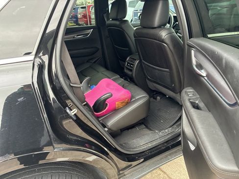 Certified 2024 Cadillac XT5 Luxury image 9