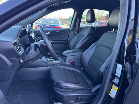 Used 2025 Ford Escape ST-Line image 9