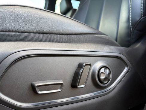 New 2025 Jeep Grand Cherokee Limited w/ Luxury Tech Group II image 16