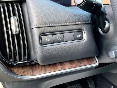 New 2026 Nissan Armada SL w/ Captain's Chari Seat Package image 18