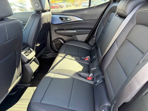 New 2026 Chevrolet Equinox EV LT image 17