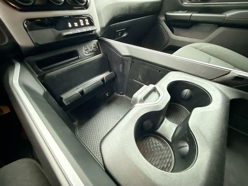 Used 2022 RAM 1500 Big Horn image 36