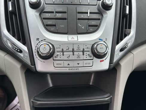 Used 2017 GMC Terrain SLT image 18