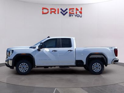 New 2025 GMC Sierra 2500 Pro w/ Convenience Package