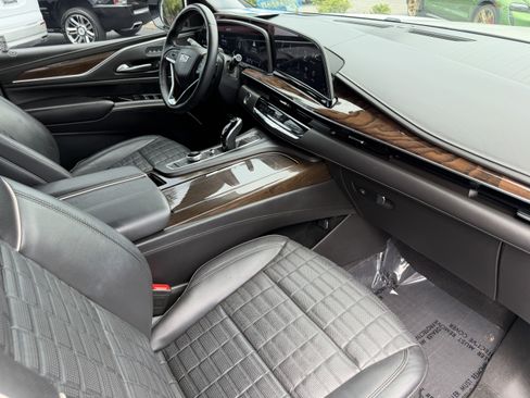 Certified 2023 Cadillac Escalade ESV Sport Platinum w/ LPO, ONYX Package AWD/4WD image 14