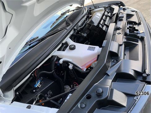 Used 2025 Chevrolet Express 2500 Extended w/ Communications Package image 18