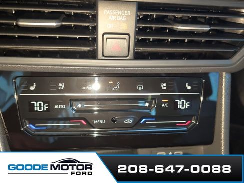 Used 2025 Volkswagen Jetta SEL image 13