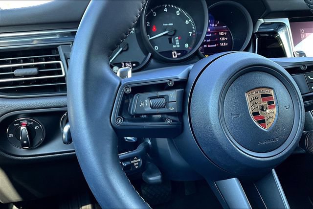 Used 2026 Porsche Macan AWD/4WD image 11