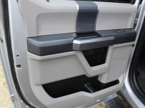 Used 2022 Ford F550 2WD Crew Cab Super Duty w/ XLT Value Package image 21