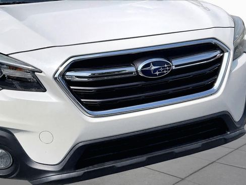 Used 2019 Subaru Outback 3.6R Touring AWD/4WD image 31