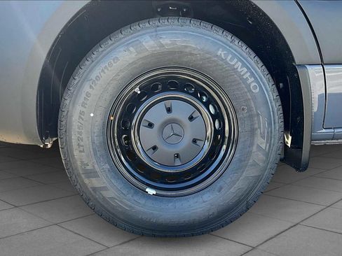 New 2025 Mercedes-Benz Sprinter 2500 image 11